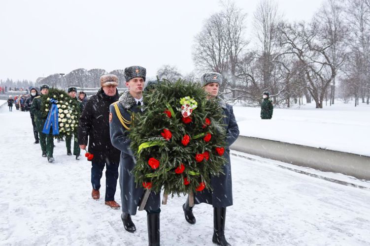 78 - я годовщина со дня полного освобождения города Ленинграда  от фашисткой блокады. 
