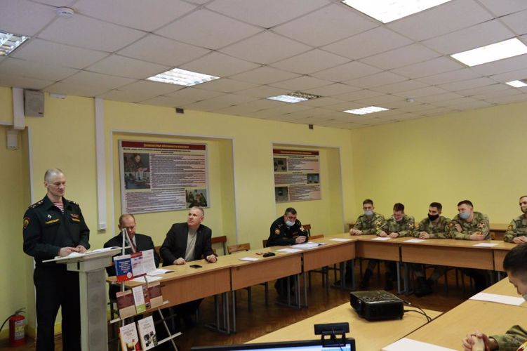 Актуальные аспекты формирования практических умений и навыков военно-политической работы у курсантов ВООВО войск национальной гвардии Российской Федерации