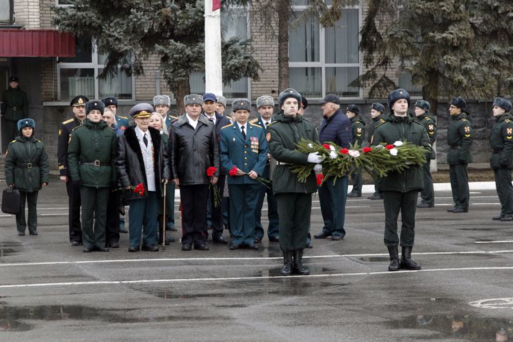 Празднуя 211-ю годовщину войск национальной гвардии