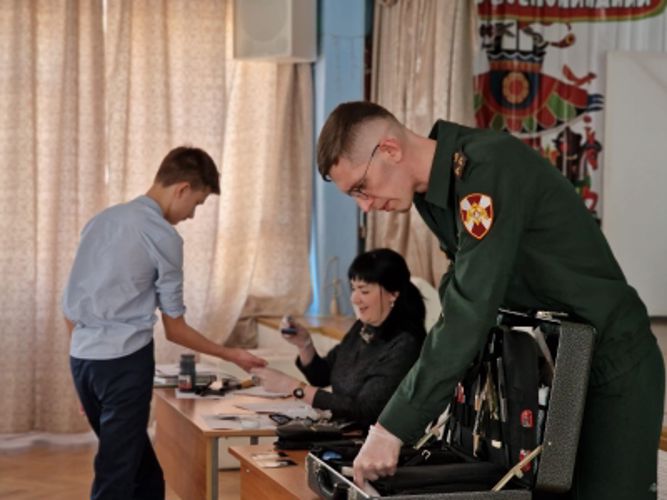 12 апреля 2022 года преподаватели кафедры уголовного процесса и криминалистики провели лекцию в формате открытого урока для учащихся школы экономики и права