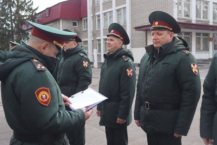 Строевой смотр в военном институте