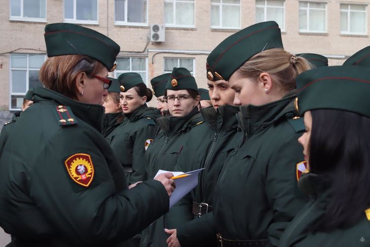 Строевой смотр в военном институте