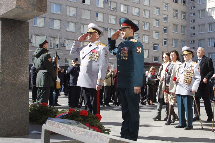 Празднуя 31-ю годовщину Дня ветеранов органов внутренних дел и внутренних войск МВД России