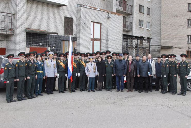 «Парад идет к ветерану»