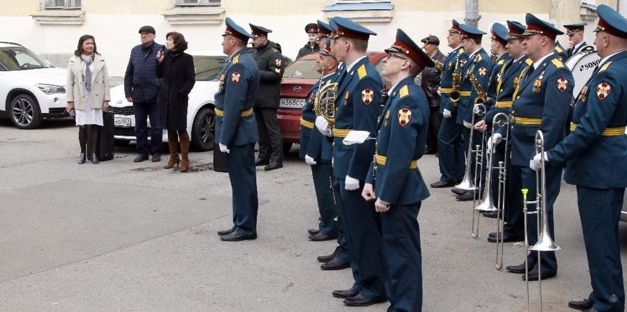 «Парад идет к ветерану»