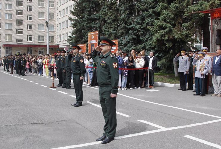 «Вчера курсанты – сегодня лейтенанты»