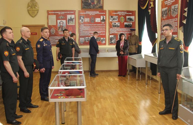 Межрегиональный круглый стол «Воспитание у курсантов и кадет устойчивости к воздействию идеологии экстремизма в современных условиях»