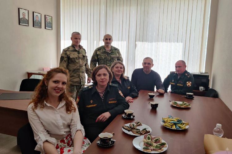 "Своих не бросаем"