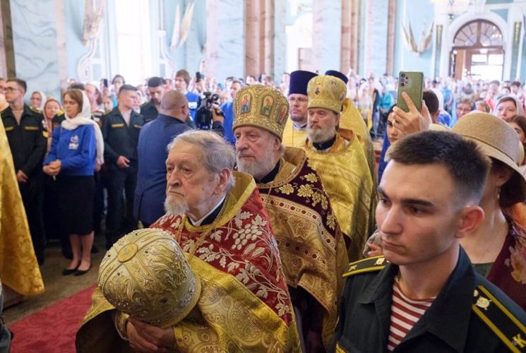 Праздник Святых первоверховных апостолов Петра и Павла.