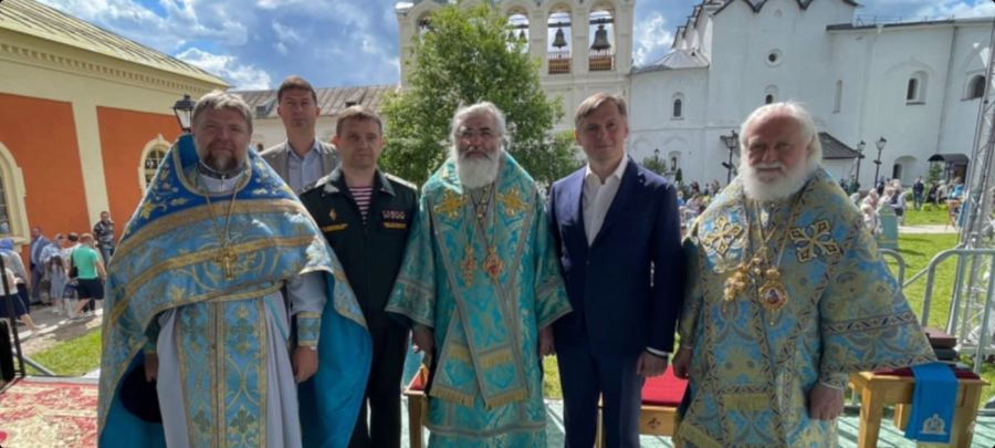 Начальник Военного института стал почётным гостем на главном празднике Тихвинской епархии