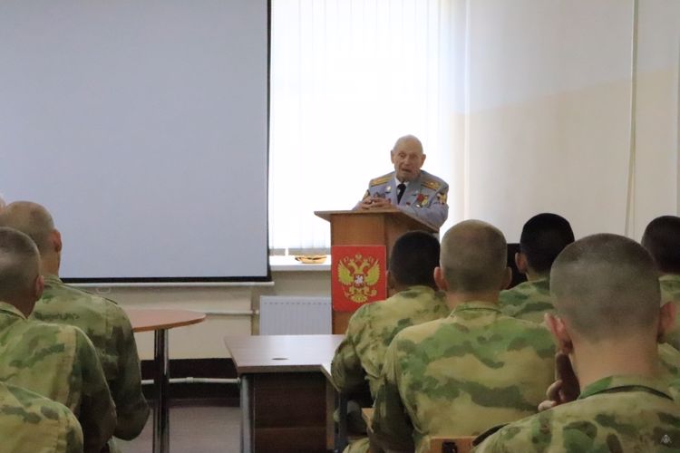Встреча с ветераном Великой Отечественной войны полковником Владимиром Яковлевичем Слеповым