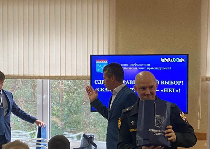 Военнослужащие Санкт-Петербургского военного ордена Жукова института войск национальной гвардии принимают участие в молодежном образовательном форуме «ЛАДОГА» (день третий)