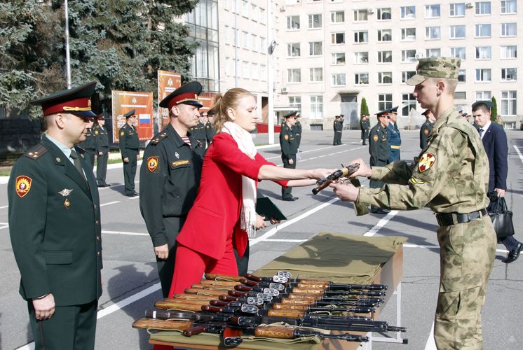 Ритуал вручения оружия