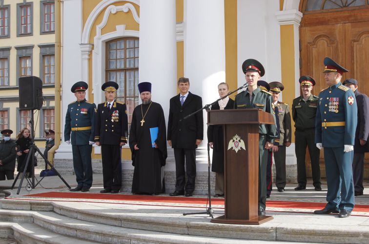 Клянемся, присягая!