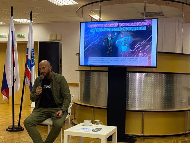 Курсанты Санкт-Петербургского военного ордена Жукова института войск национальной гвардии прибыли с молодежного образовательного форума «ЛАДОГА»