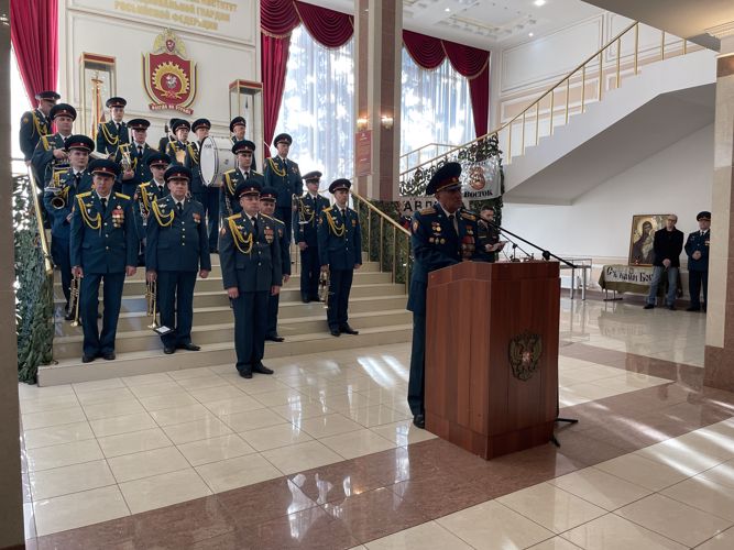 В Санкт-Петербургском военном ордена Жукова институте войск национальной гвардии Российской Федерации проведено торжественное открытие выставки посвященной военным событиям на Донбассе и специальной военной операции на Украине