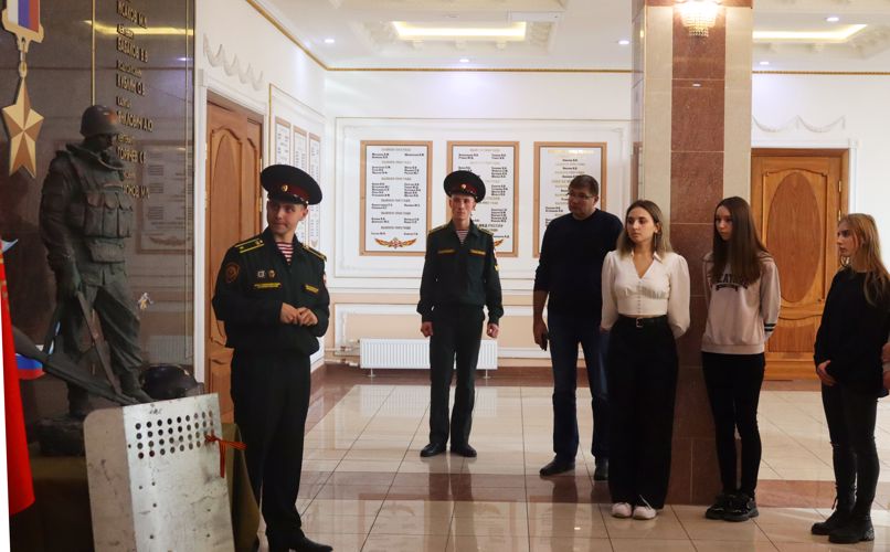 Выставка экспозиции «Под знаменем Победы» 