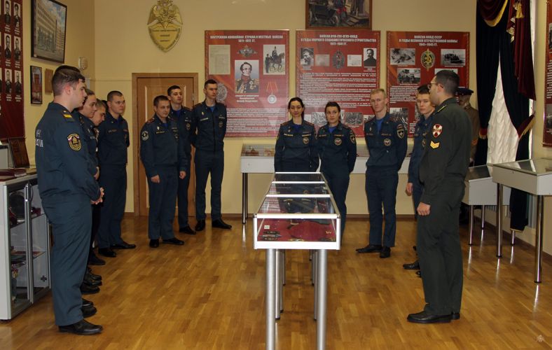 Экскурсия офицеров Санкт-Петербургского университета ГПС МЧС России