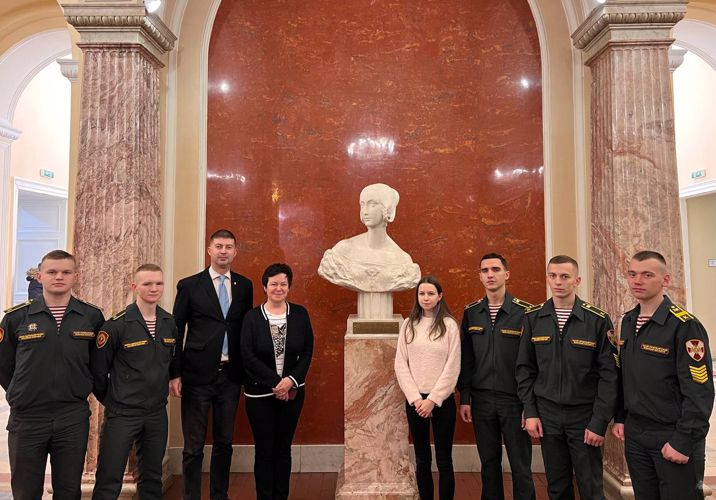 Визит в Мариинский дворец 