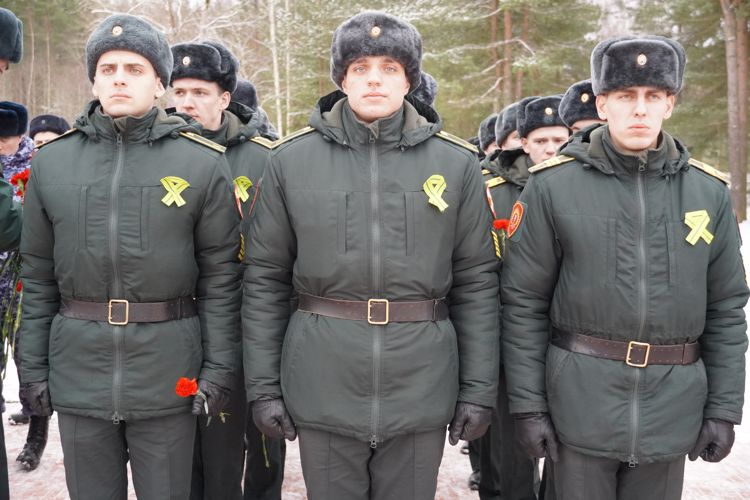 Возложение к Рубежному камню