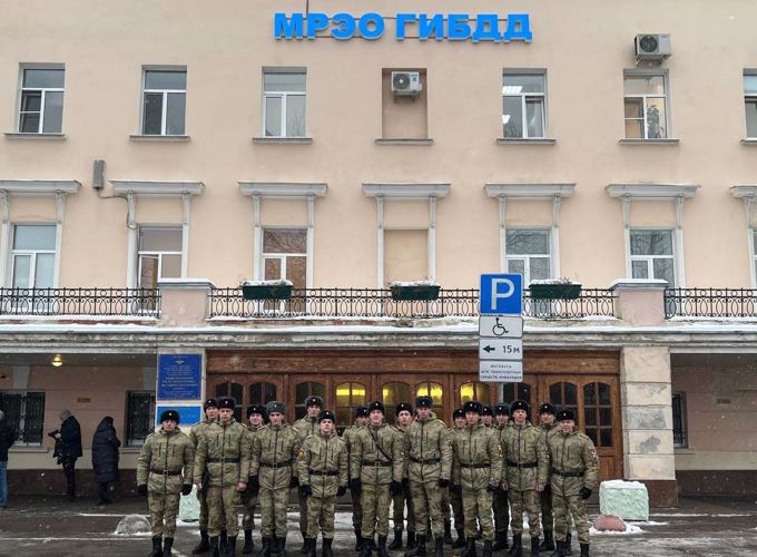 Сдача экзаменов курсантами военного института в МРЭО ОГИБДД ГУМВД России по г.Санкт-Петербургу и Ленинградской области