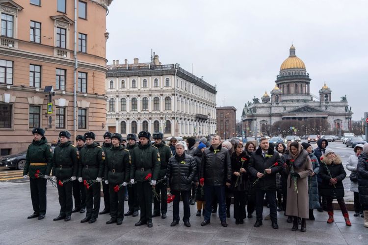 Участие в памятном церемониале Законодательного собрания города