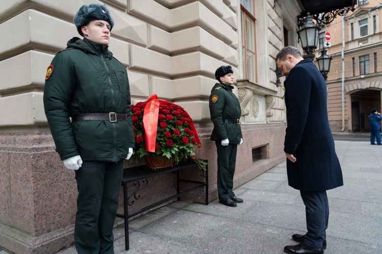 Участие в памятном церемониале Законодательного собрания города