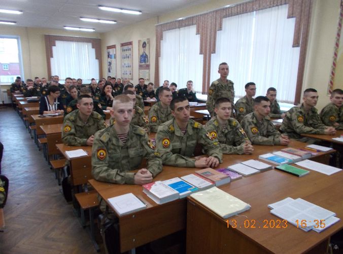 Кафедрой гражданского права факультета (командного) проведено инструкторско-методическое занятие по теме: «Порядок проведения групповой консультации с курсантами»