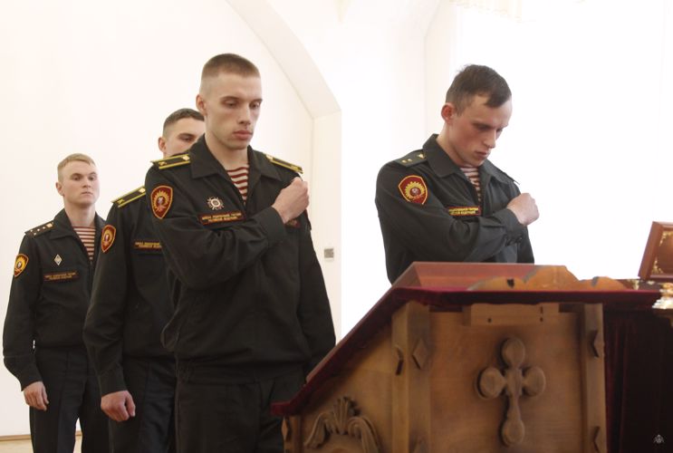 ТОРЖЕСТВЕННАЯ ПЕРЕДАЧА МОЩЕЙ ЧЕТЫРЕХ СВЯТЫХ