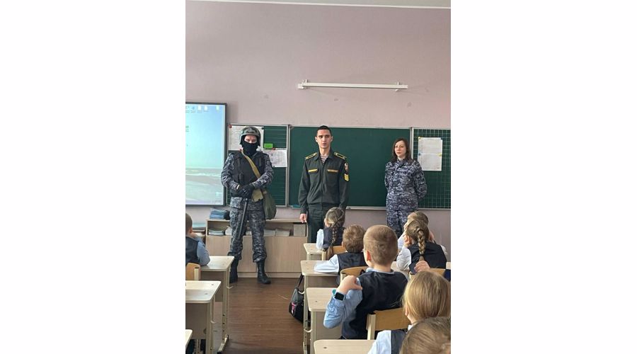    Проведение практики курсантов 5 курса факультета (военно-политической работы) в ГУ  Росгвардии по СПБ и ЛО