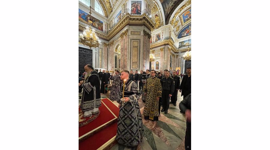Служба Пассии в Исаакиевском соборе 