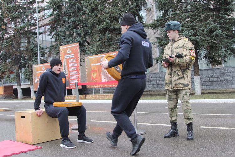 Спортивный праздник в военном институте 