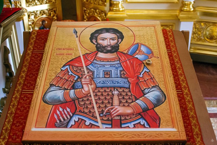 Передача святынь в храм св. Димитрия Донского