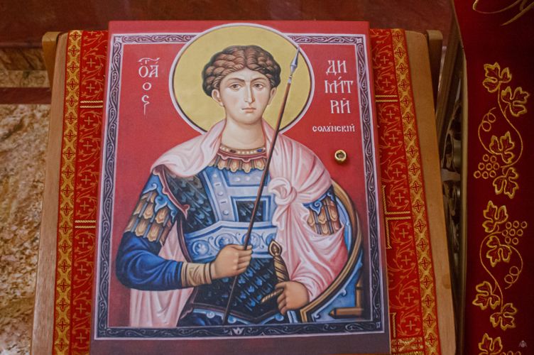 Передача святынь в храм св. Димитрия Донского