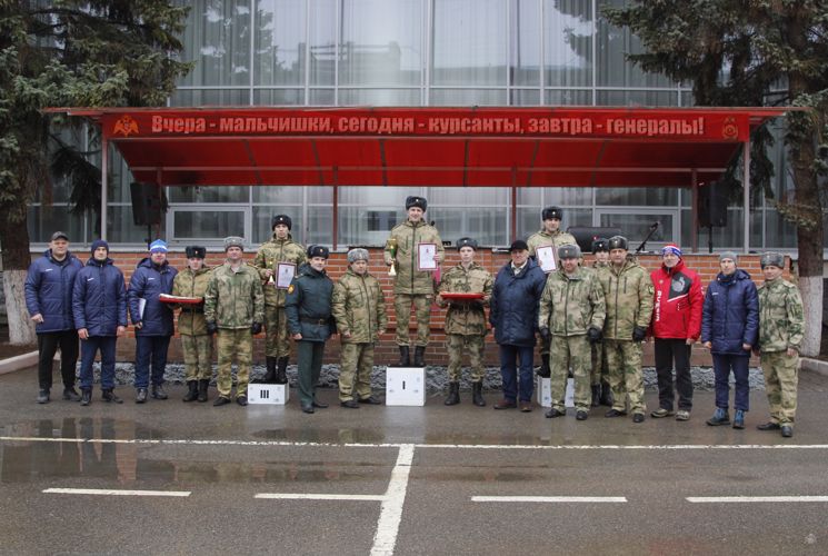 Спортивный праздник в военном институте 