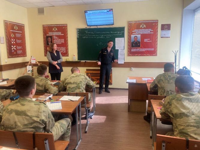Применение метода личного примера  в обучении  как залог успешной  профессионально-нравственной самореализации курсантов военного института 