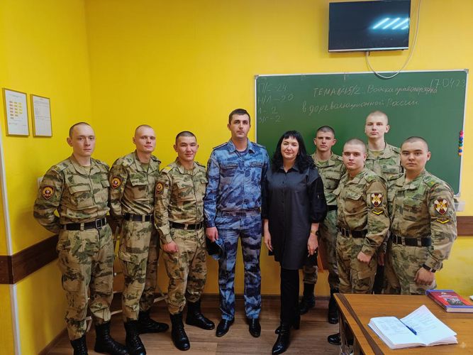 Применение метода личного примера  в обучении  как залог успешной  профессионально-нравственной самореализации курсантов военного института 