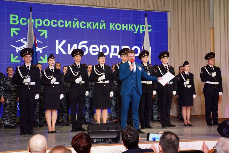 Команда военного института стала призером конкурса «Кибердром»