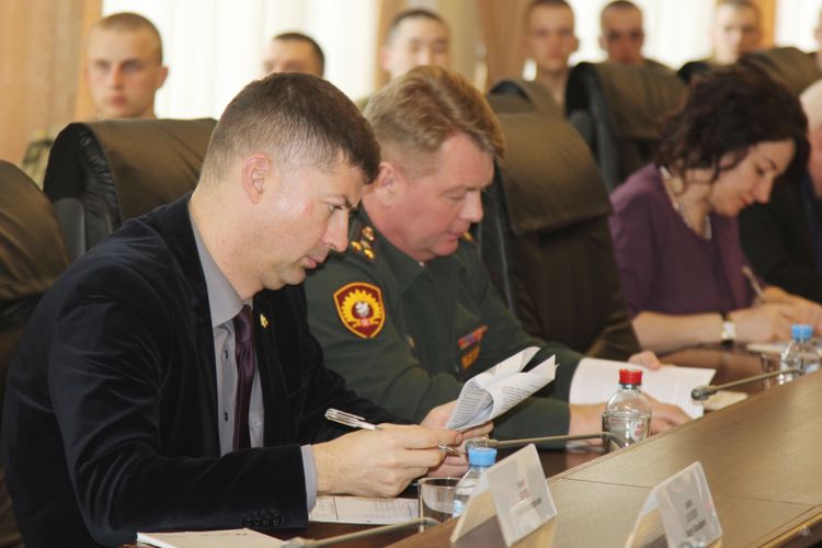 Межвузовский круглый стол на тему: «Актуальные вопросы административного законодательства» на кафедре конституционного и административного права факультета (командного)