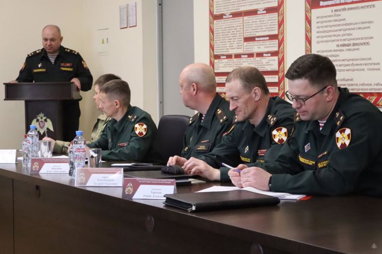 Заседание государственной экзаменационной комиссии на факультете (военно-политической работы) Санкт-Петербургского военного ордена Жукова института войск национальной гвардии