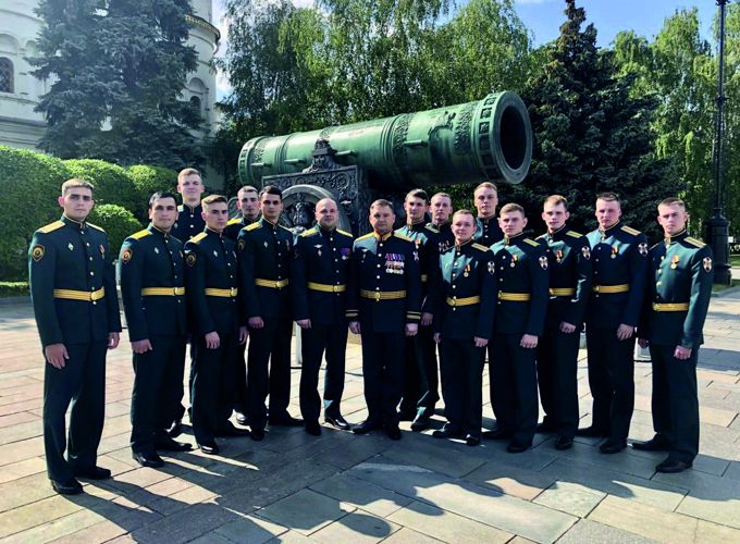 Выпускники Санкт-Петербургского военного ордена Жукова института войск национальной гвардии приняли участие в торжественном приеме в Кремле
