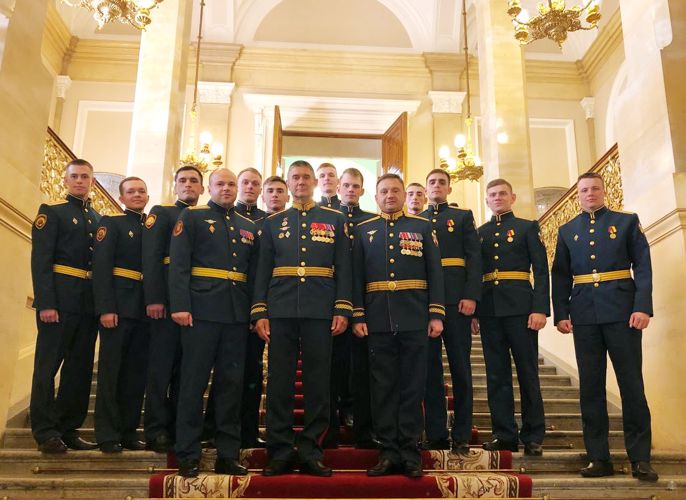 Выпускники Санкт-Петербургского военного ордена Жукова института войск национальной гвардии приняли участие в торжественном приеме в Кремле