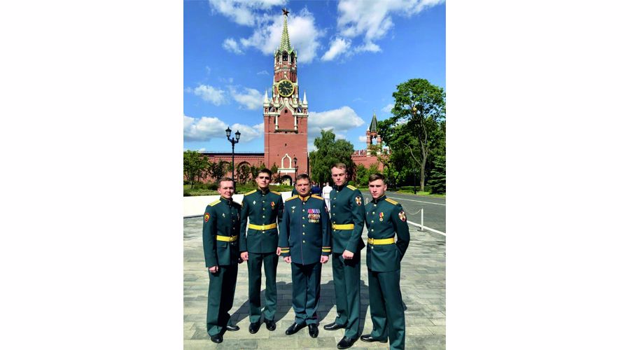 Выпускники Санкт-Петербургского военного ордена Жукова института войск национальной гвардии приняли участие в торжественном приеме в Кремле