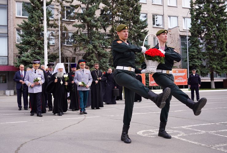 Божественная литургия в храме святого Димитрия Донского в честь престольного праздника