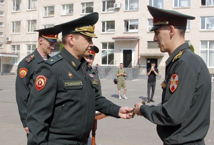«Погоны лейтенанта - вручены»