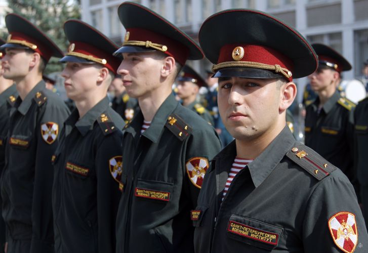 «Погоны лейтенанта - вручены»