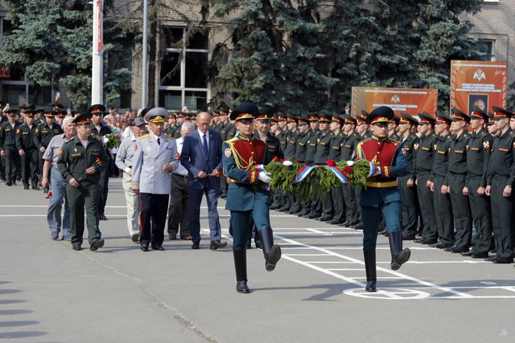«Погоны лейтенанта - вручены»