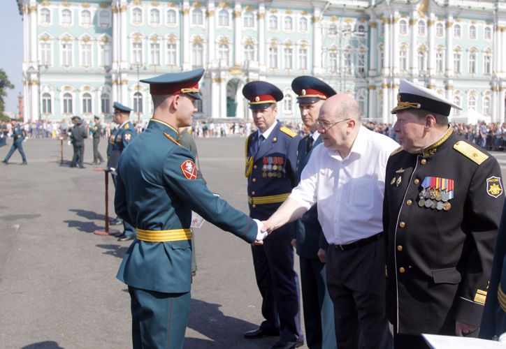 В добрый путь - выпускники!