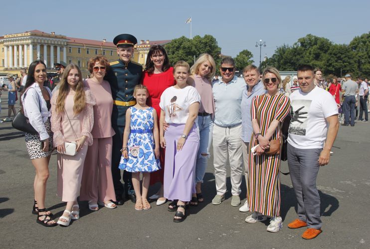 В добрый путь - выпускники!