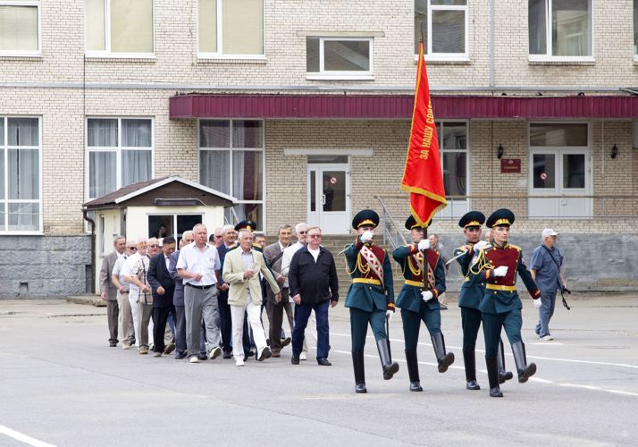 Традициям верны!
